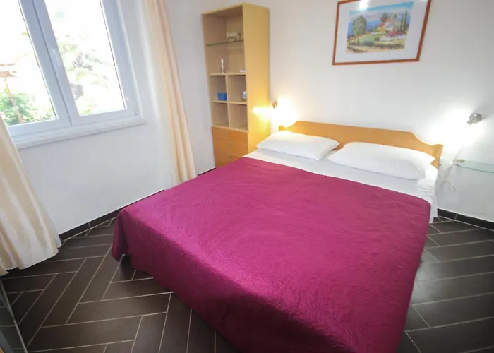 Cukon Holiday Home