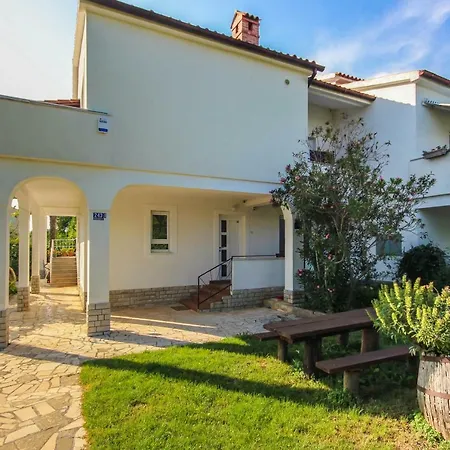 Cukon Holiday Home Medulin Exterior photo