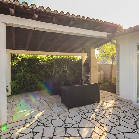 Cukon Holiday Home Medulin Exterior photo
